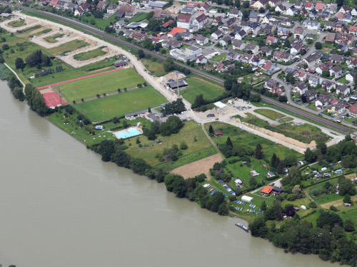Luftaufnahme des Baugebiets Am Rhein